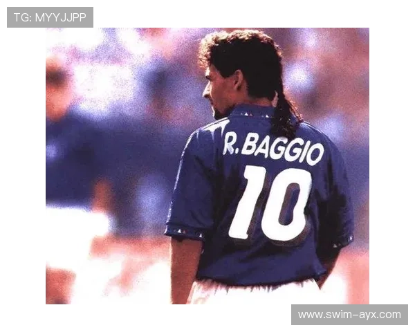 足球巨星背影独特风采展现神秘魅力的瞬间精彩头像展示